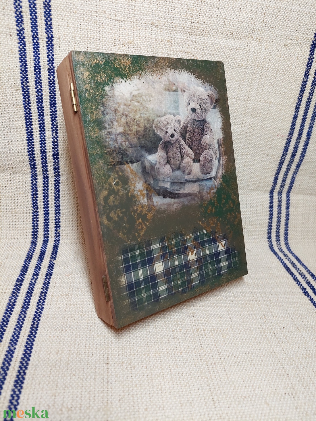 Macis karácsonyi könyv formájú doboz - otthon & életmód - dekoráció - asztal és polc dekoráció - díszdoboz - Meska.hu