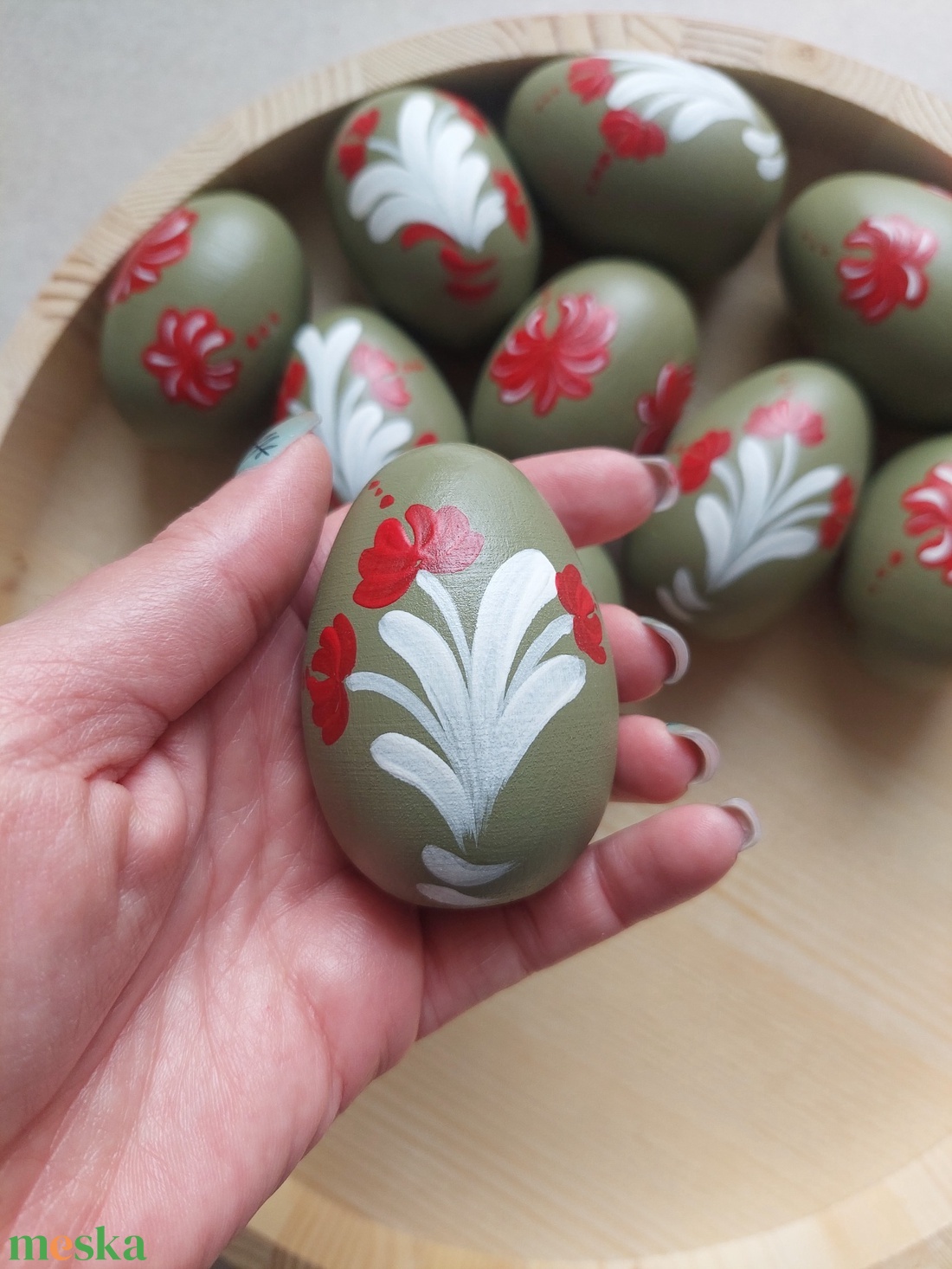 Kézzel festett fa tojás 9 db zöld- piros - otthon & életmód - dekoráció - asztal és polc dekoráció - asztaldísz - Meska.hu