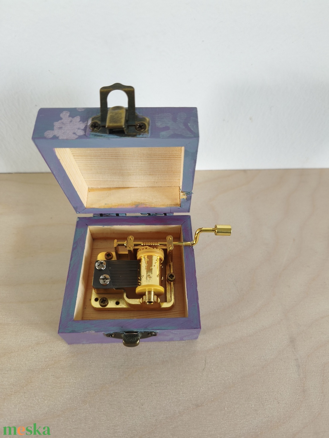 Zenedoboz- karácsonyi jégvarázs- Let it go - otthon & életmód - dekoráció - asztal és polc dekoráció - zenedoboz - Meska.hu