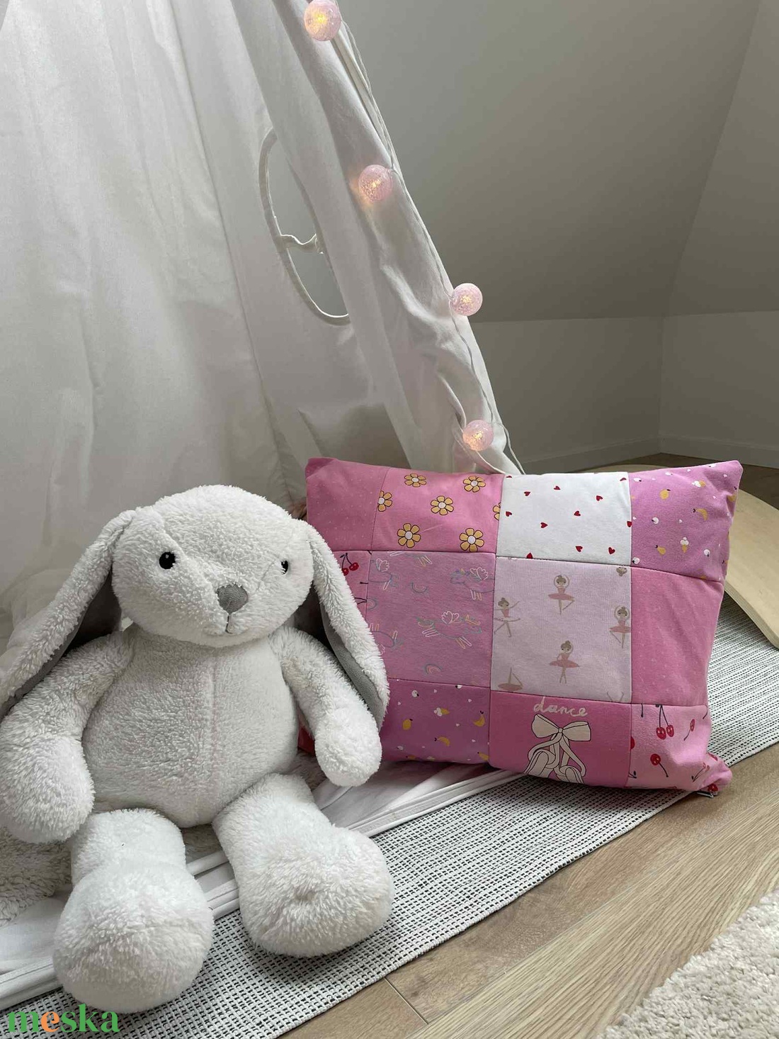  Gyerek párna. Díszpárna, emlékpárna, gyerekruhákból - otthon & életmód - lakástextil - párna & párnahuzat - Meska.hu