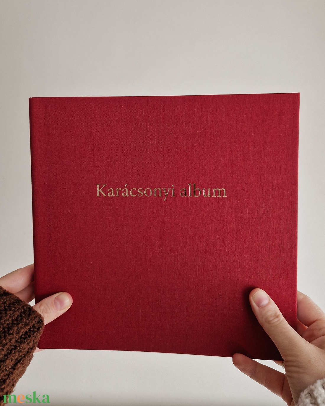 Karácsonyi fotóalbum: vászonborítású külsővel, letisztult belső oldalakkal: a karácsonyi idill hangulat megörökítésére! - otthon & életmód - papír, írószer - album & fotóalbum - Meska.hu Karácsonyi fotóalbum: vászonborítású külsővel, letisztult belső oldalakkal: a karácsonyi idill hangulat megörökítésére! - otthon & életmód - papír, írószer - album & fotóalbum - Meska.hu