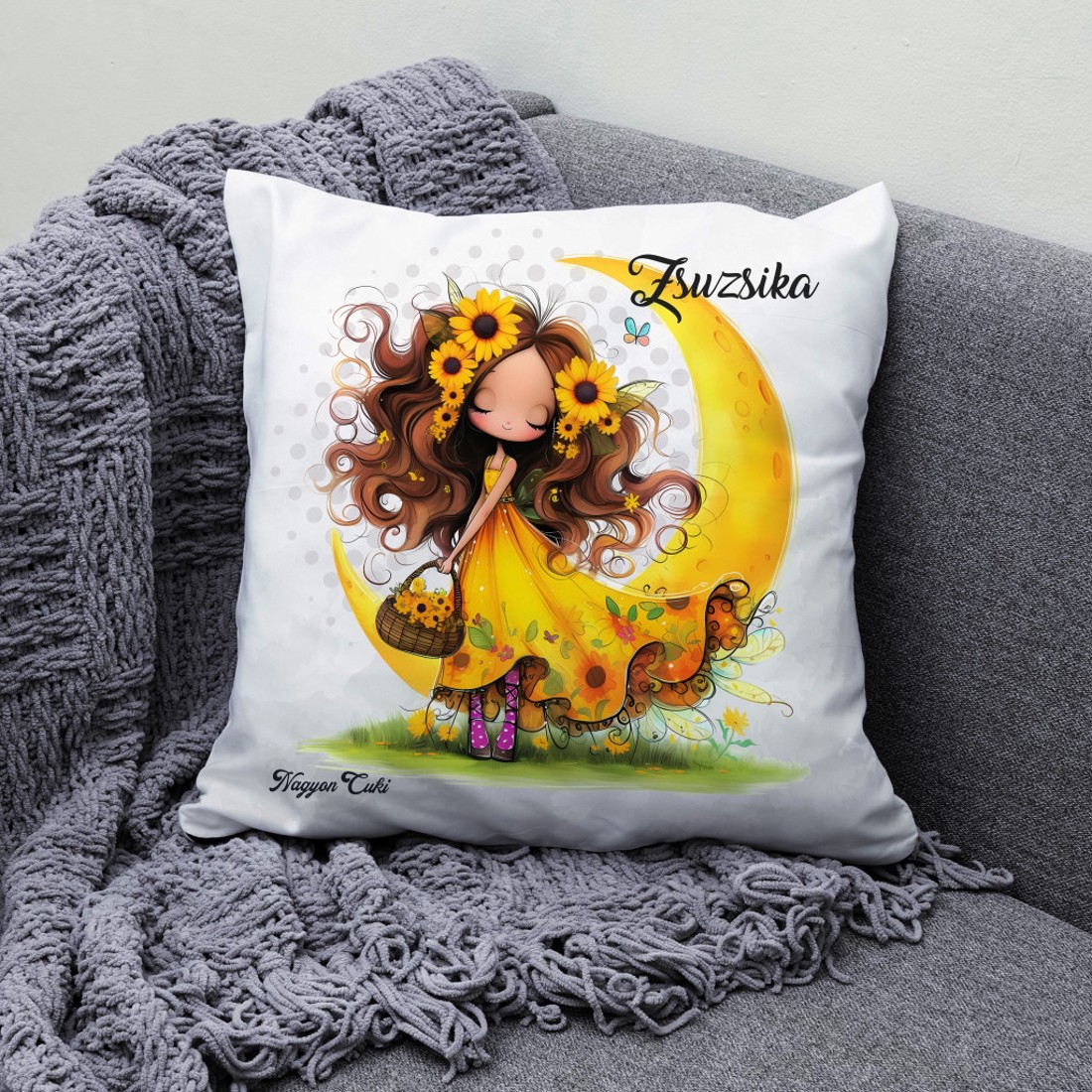 Névvel kérhető - Cuki Napraforgós tündérlány kosárral mintás párna - otthon & életmód - lakástextil - párna & párnahuzat - díszpárna (belsővel együtt) - Meska.hu