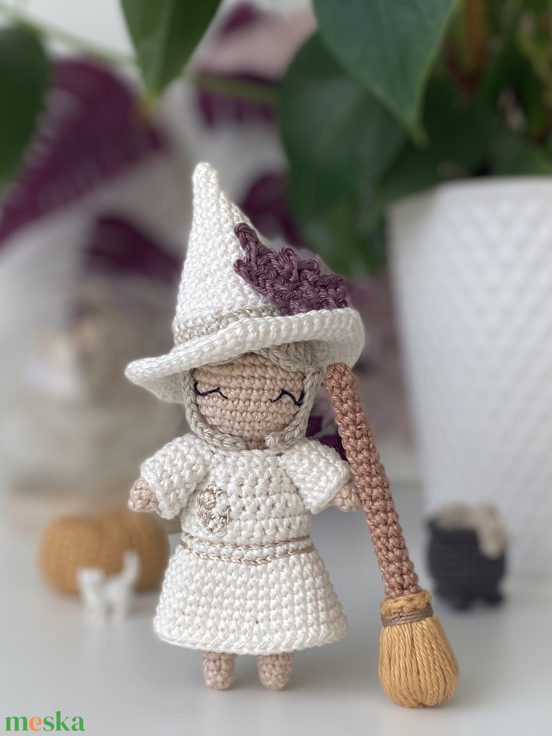 Lunaria, a fehér boszorkány  - játék & sport - baba & babaház - baba - Meska.hu