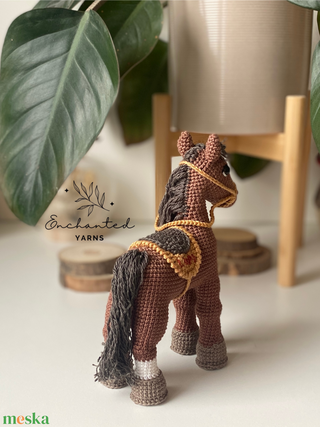 Horgolt ló (prémium, dekorációs) - kellékek & szerszámok - dekorációs kellékek - figurák - Meska.hu