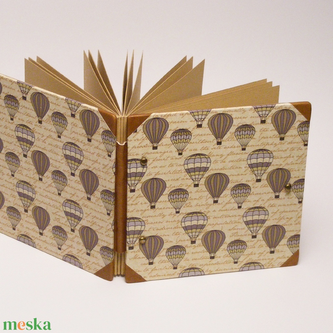 Fotóalbum, scrapbook album, steampunk album férfiaknak, bőrrel és fém szegecsekkel - otthon & lakás - papír írószer - album & fotóalbum - Meska.hu Fotóalbum, scrapbook album, steampunk album férfiaknak, bőrrel és fém szegecsekkel - otthon & lakás - papír írószer - album & fotóalbum - Meska.hu