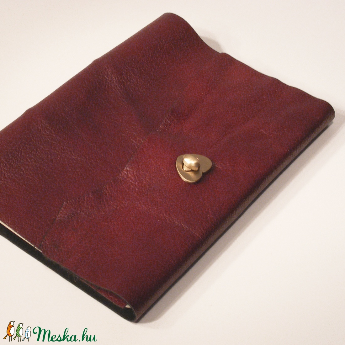 Puha borítós, bordó valódi bőr mappa, monogrammal, névvel személyessé tehető. Gyűrűs mappa 2018-as naptárral -  - Meska.hu