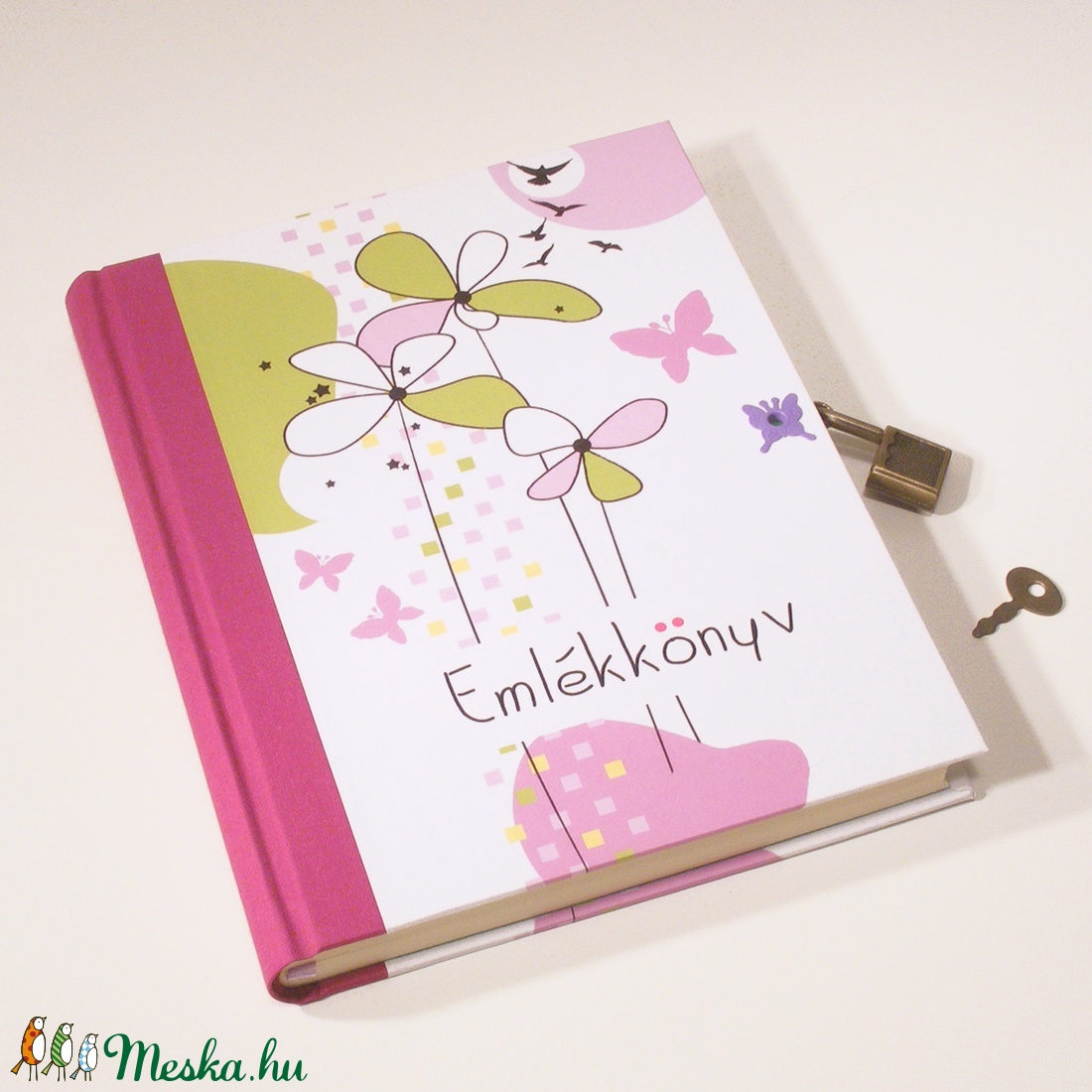 Emlékkönyv lakattal, két kulccsal. Kulcsos könyv, titkos napló kislányoknak, virágos, pillangós borító -  - Meska.hu