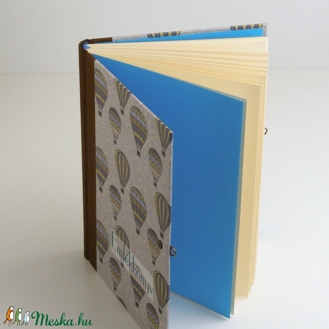 Emlékkönyv lakattal, két kulccsal. Kulcsos könyv, titkos napló kisfiúknak, fiús, léghajós borítóval, kézzel fűzött -  - Meska.hu