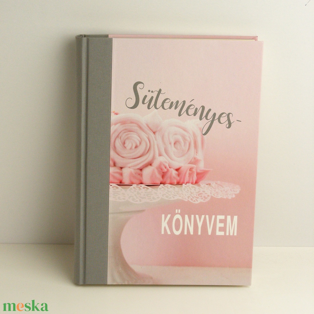 Süteményeskönyv, receptgyűjtő, recepteskönyv sütemény receptekhez. Névre szólóan, igény szerinti címmel is rendelhető - otthon & életmód - konyhafelszerelés, tálalás - sütés, főzés - receptfüzet - Meska.hu Süteményeskönyv, receptgyűjtő, recepteskönyv sütemény receptekhez. Névre szólóan, igény szerinti címmel is rendelhető - otthon & életmód - konyhafelszerelés, tálalás - sütés, főzés - receptfüzet - Meska.hu