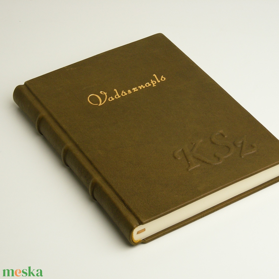Vadásznapló, valódi bőr napló vadászoknak, kézzel fűzött valódi bőr könyv, személyes ajándék férfiaknak monogrammal - otthon & lakás - papír írószer - jegyzetfüzet & napló - Meska.hu Vadásznapló, valódi bőr napló vadászoknak, kézzel fűzött valódi bőr könyv, személyes ajándék férfiaknak monogrammal - otthon & lakás - papír írószer - jegyzetfüzet & napló - Meska.hu