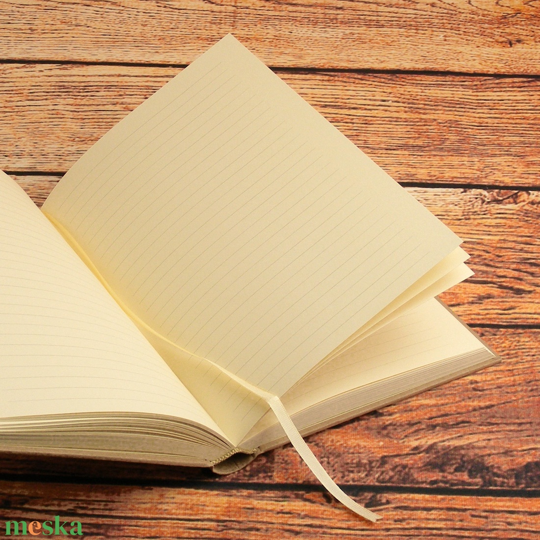 Kézzel fűzött natúr, kemény borítós, díszíthető könyv. A5 napló, emlékkönyv, vendégkönyv - otthon & lakás - papír írószer - jegyzetfüzet & napló - Meska.hu