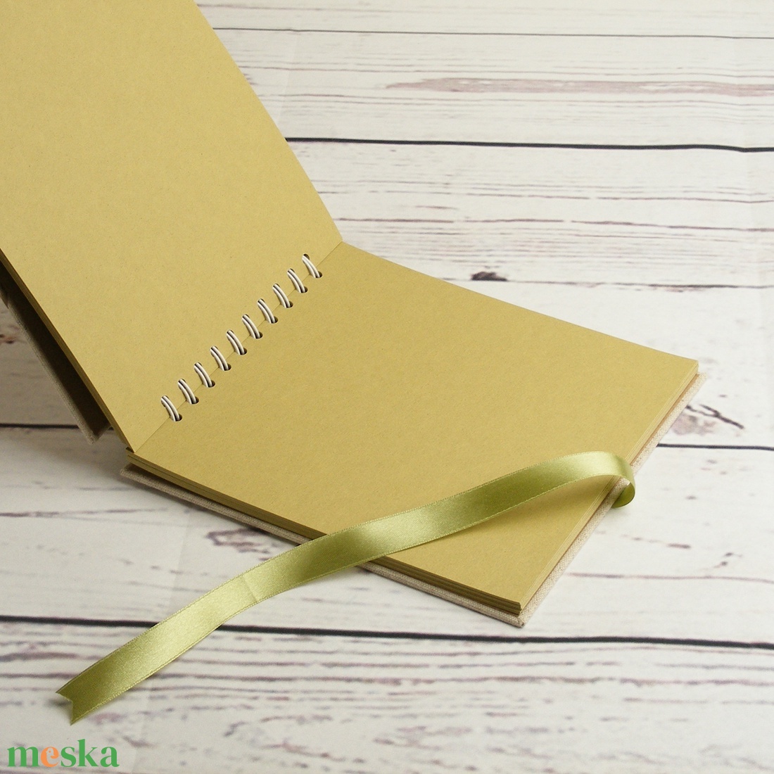 Egyedi felirattal, névvel is kérhető fotóalbum, spirál scrapbook album. Ajándék Anyák napjára. Virágmintás vászon borító - otthon & életmód - papír, írószer - album & fotóalbum - Meska.hu Egyedi felirattal, névvel is kérhető fotóalbum, spirál scrapbook album. Ajándék Anyák napjára. Virágmintás vászon borító - otthon & életmód - papír, írószer - album & fotóalbum - Meska.hu