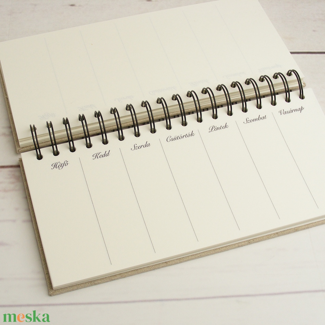 Horgászos heti tervező, egyszerű spirálos napló. Natúr vászon, elöl horgászjelenet, hátul halak. Két évre szóló naptár - otthon & életmód - papír, írószer - naptár & tervező - Meska.hu