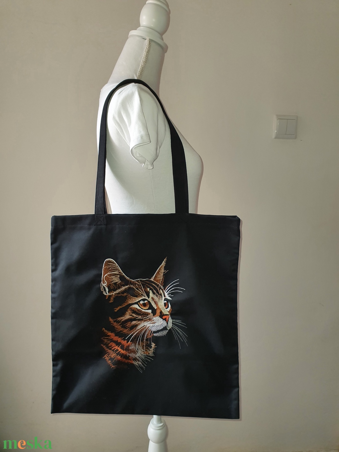Cica 1 hímzett vászontáska - táska & tok - bevásárlás & shopper táska - shopper, textiltáska, szatyor - Meska.hu Cica 1 hímzett vászontáska - táska & tok - bevásárlás & shopper táska - shopper, textiltáska, szatyor - Meska.hu