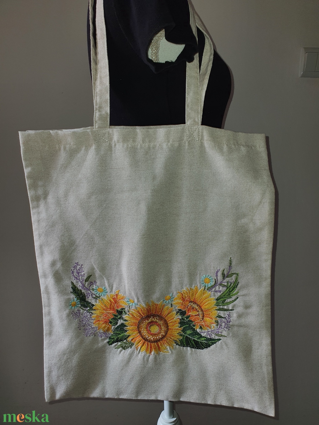 Napraforgós hímzett vászontáska - táska & tok - bevásárlás & shopper táska - shopper, textiltáska, szatyor - Meska.hu Napraforgós hímzett vászontáska - táska & tok - bevásárlás & shopper táska - shopper, textiltáska, szatyor - Meska.hu