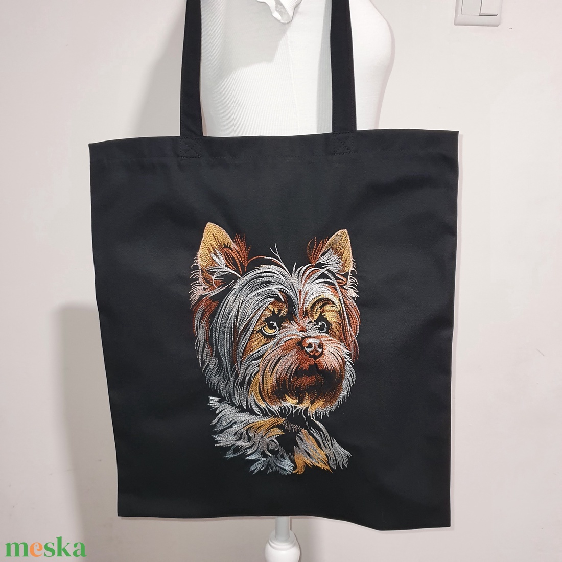 Yorki hímzett vászontáska - táska & tok - bevásárlás & shopper táska - shopper, textiltáska, szatyor - Meska.hu Yorki hímzett vászontáska - táska & tok - bevásárlás & shopper táska - shopper, textiltáska, szatyor - Meska.hu