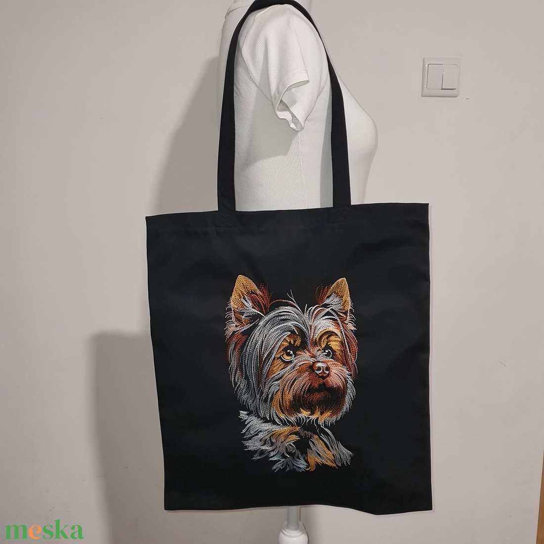 Yorki hímzett vászontáska - táska & tok - bevásárlás & shopper táska - shopper, textiltáska, szatyor - Meska.hu Yorki hímzett vászontáska - táska & tok - bevásárlás & shopper táska - shopper, textiltáska, szatyor - Meska.hu