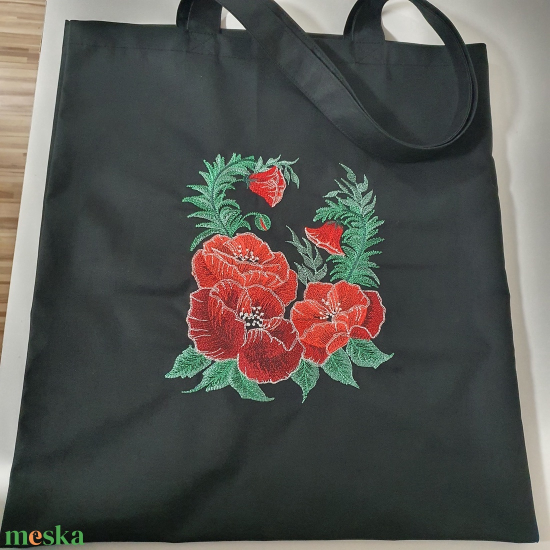 Pipacsos hímzett vászontáska  - táska & tok - bevásárlás & shopper táska - kenyeres zsák - Meska.hu