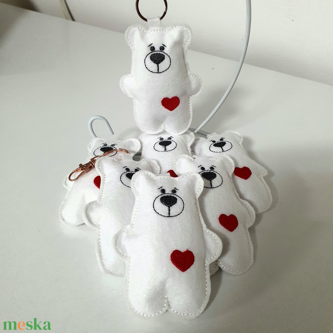 Szíves macika táskadísz  - táska & tok - kulcstartó & táskadísz - táskadísz - Meska.hu