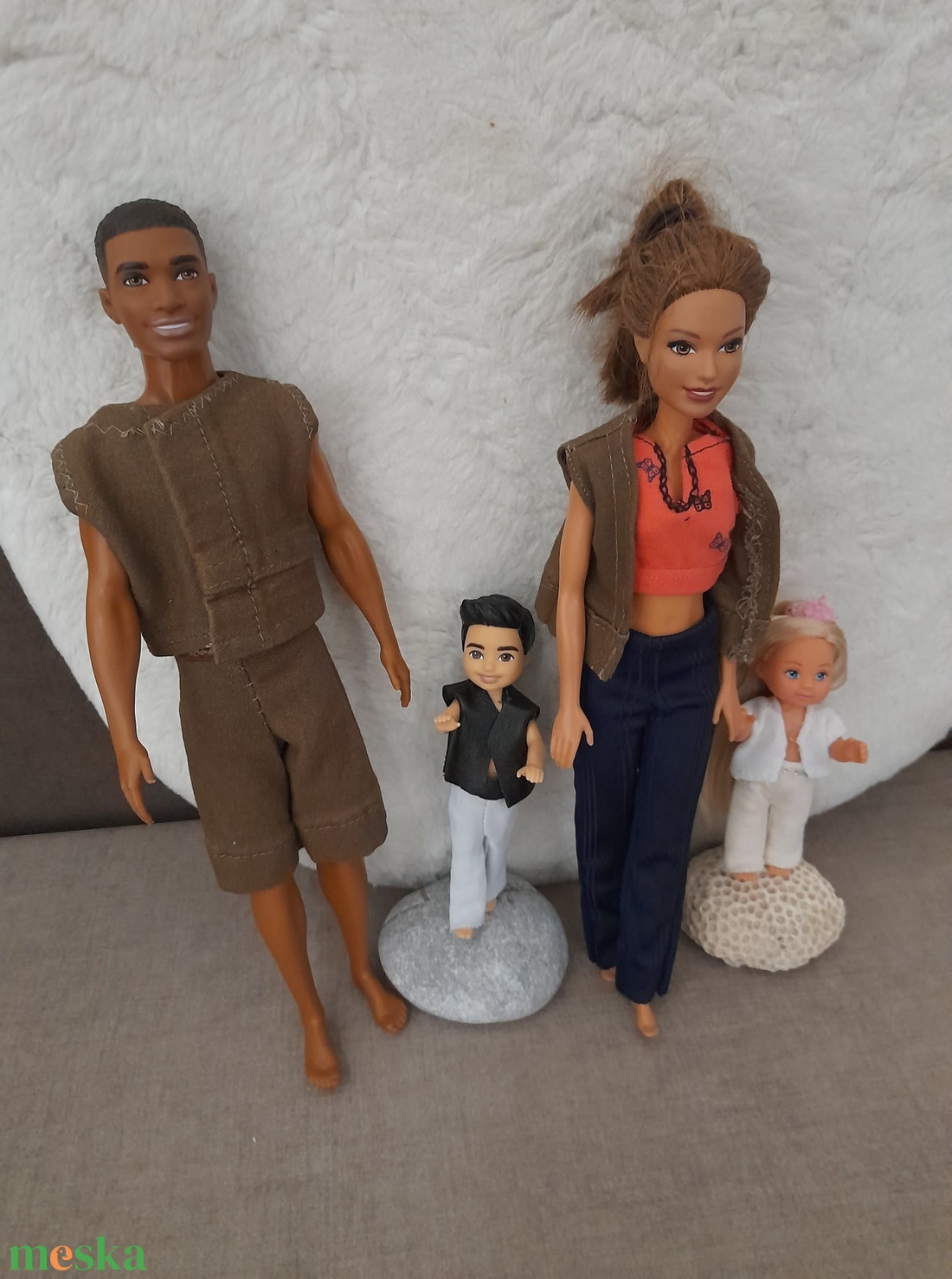 Babaruhák Barbie típusú babák számára - játék & sport - baba & babaház - babaruha, babakellék - Meska.hu Babaruhák Barbie típusú babák számára - játék & sport - baba & babaház - babaruha, babakellék - Meska.hu