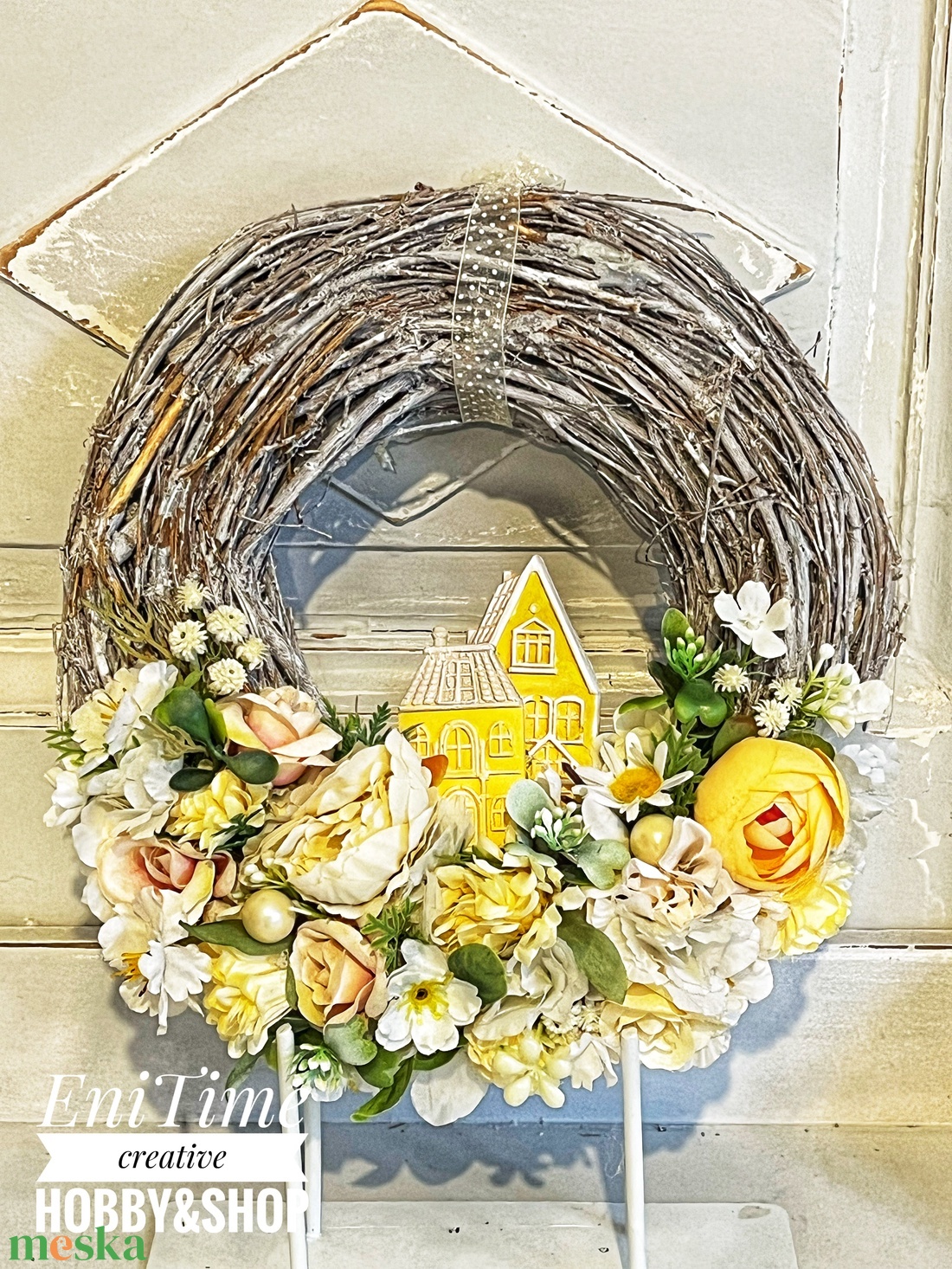 Csodás tavaszi kopogtató - otthon & életmód - virágdekoráció - virágdíszek - dekor koszorúk, kopogtatók - Meska.hu