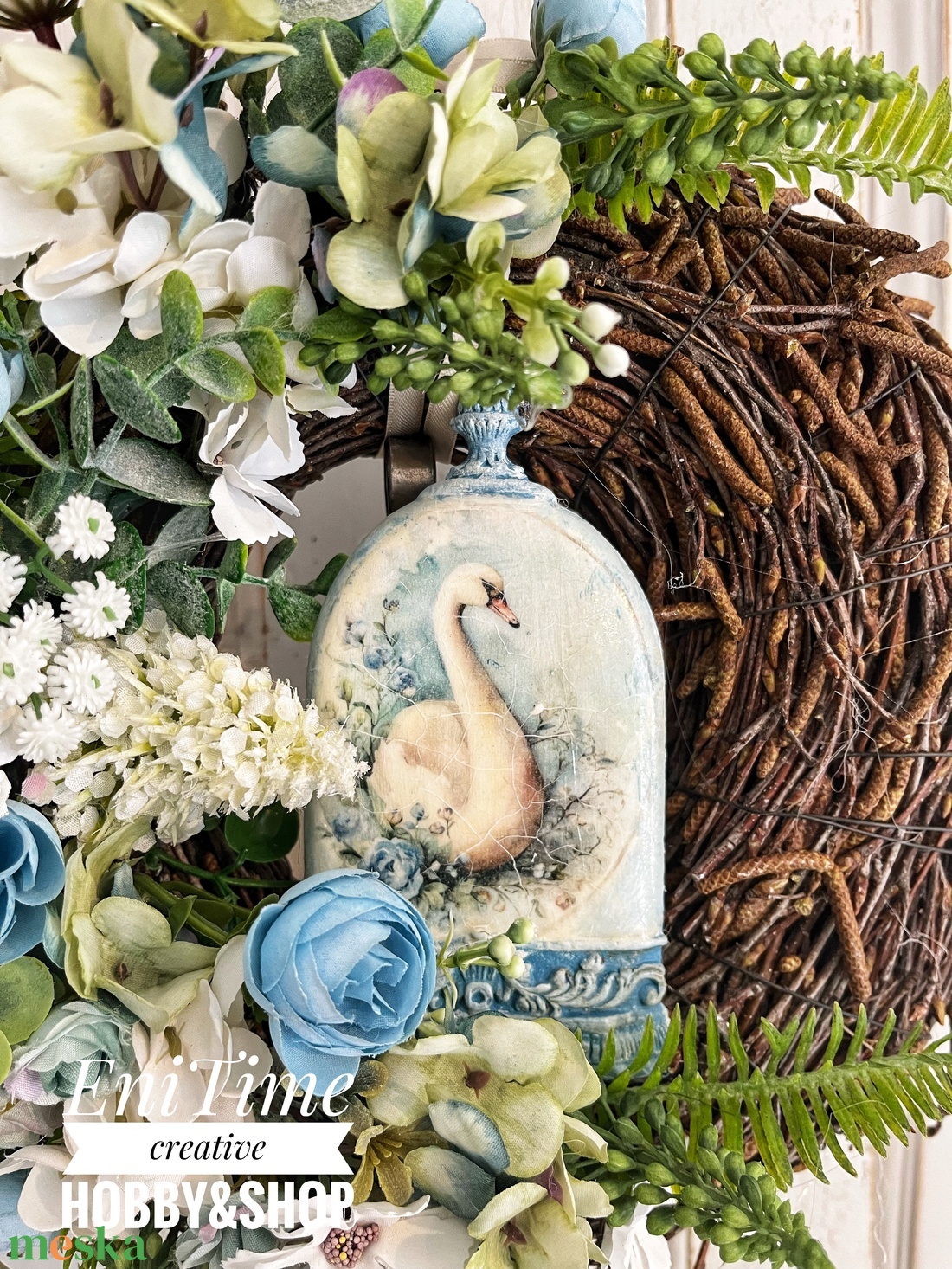 Tavaszi vesszőkoszorú, egyedi dísszel - otthon & életmód - dekoráció - ajtó- és ablak dekoráció - ajtódísz & kopogtató - Meska.hu