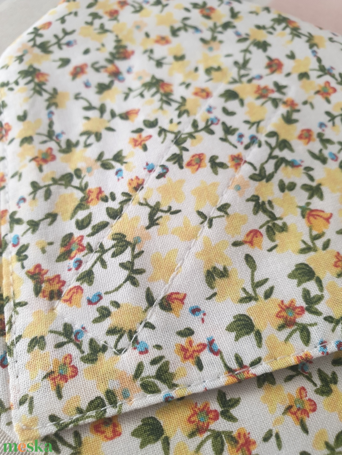 Vidám virágos textil szendvics csomagoló, újraszalvéta - táska & tok - uzsonna- & ebéd tartó - szendvics csomagoló - Meska.hu Vidám virágos textil szendvics csomagoló, újraszalvéta - táska & tok - uzsonna- & ebéd tartó - szendvics csomagoló - Meska.hu