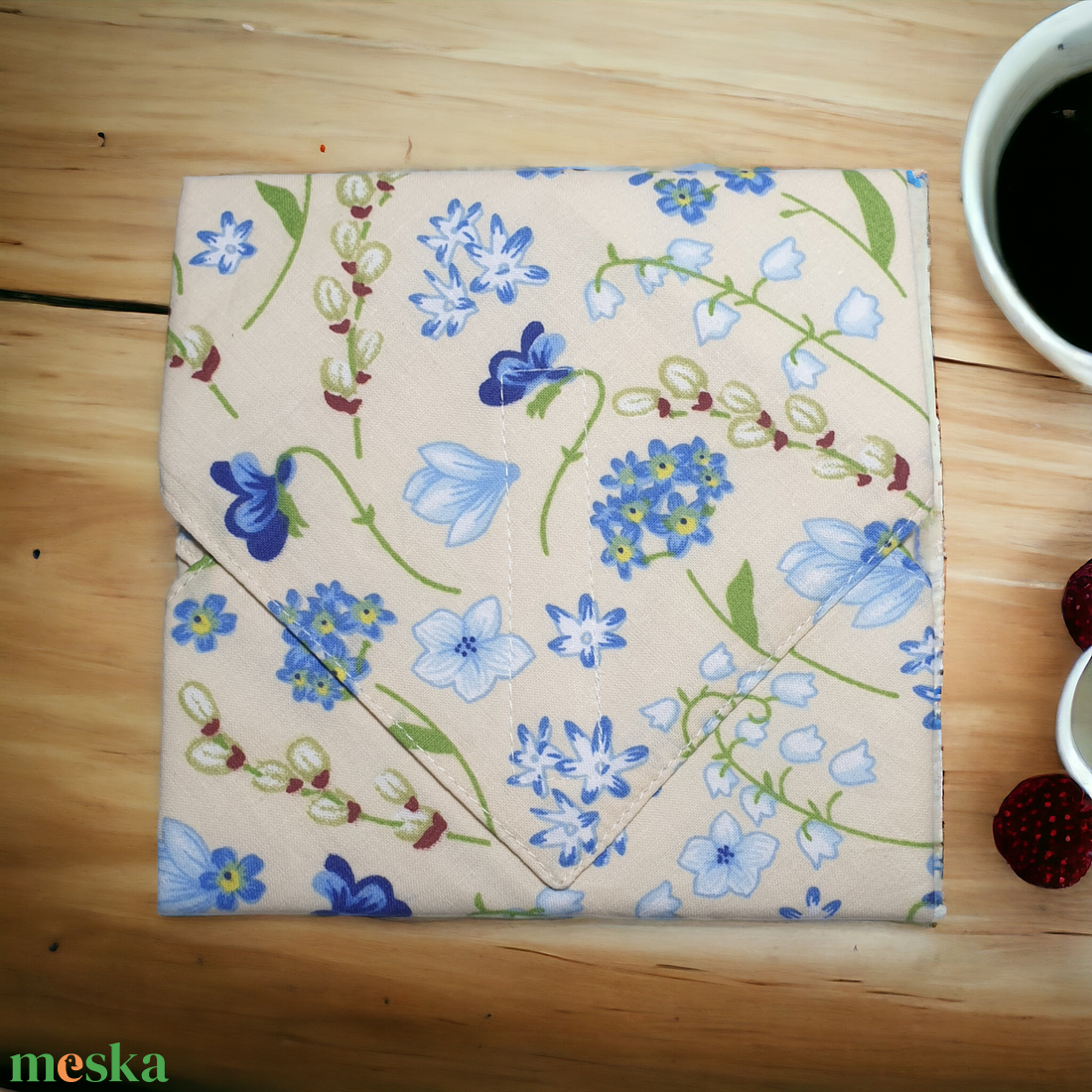 Kék virágos textil szendvics csomagoló, újraszalvéta - táska & tok - uzsonna- & ebéd tartó - szendvics csomagoló - Meska.hu Kék virágos textil szendvics csomagoló, újraszalvéta - táska & tok - uzsonna- & ebéd tartó - szendvics csomagoló - Meska.hu