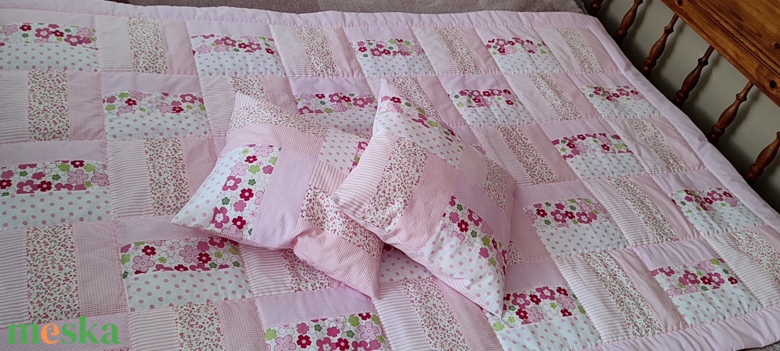 Patchwork takaró párnákkal - otthon & életmód - lakástextil - ágytakaró - Meska.hu Patchwork takaró párnákkal - otthon & életmód - lakástextil - ágytakaró - Meska.hu