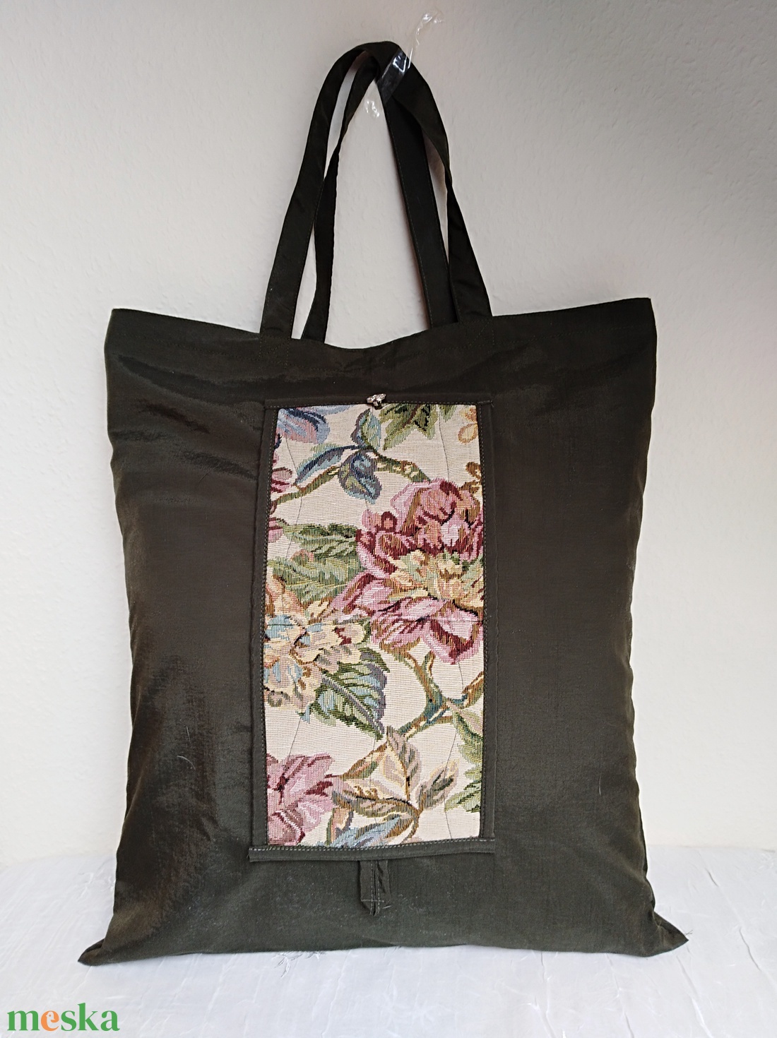 Szatyor, összecsukható, olajzöld, gobelin mintás zsebbel - táska & tok - bevásárlás & shopper táska - shopper, textiltáska, szatyor - Meska.hu Szatyor, összecsukható, olajzöld, gobelin mintás zsebbel - táska & tok - bevásárlás & shopper táska - shopper, textiltáska, szatyor - Meska.hu