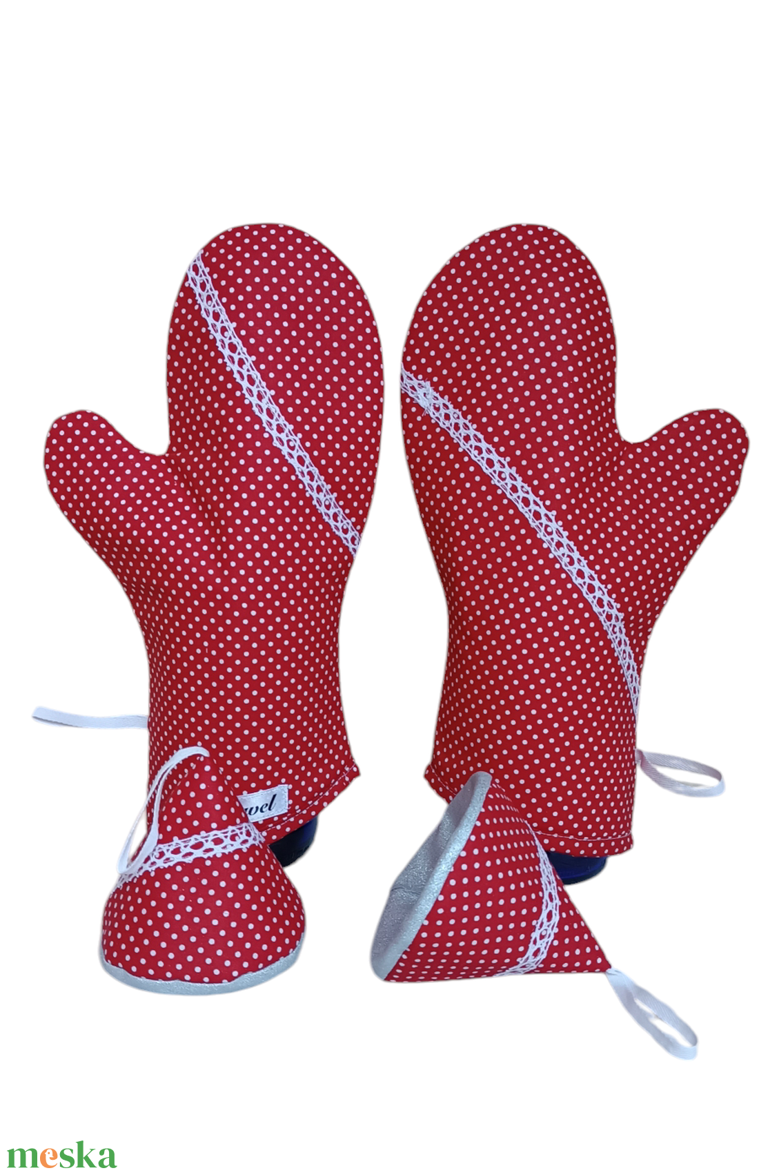  Piros, fehér, tűpöttyös. Edényfogó kesztyű 1pár, és egy pár fedőfogó, fülefogó , - otthon & életmód - konyhafelszerelés, tálalás - konyhai textil - edényfogó & edényfedő - Meska.hu