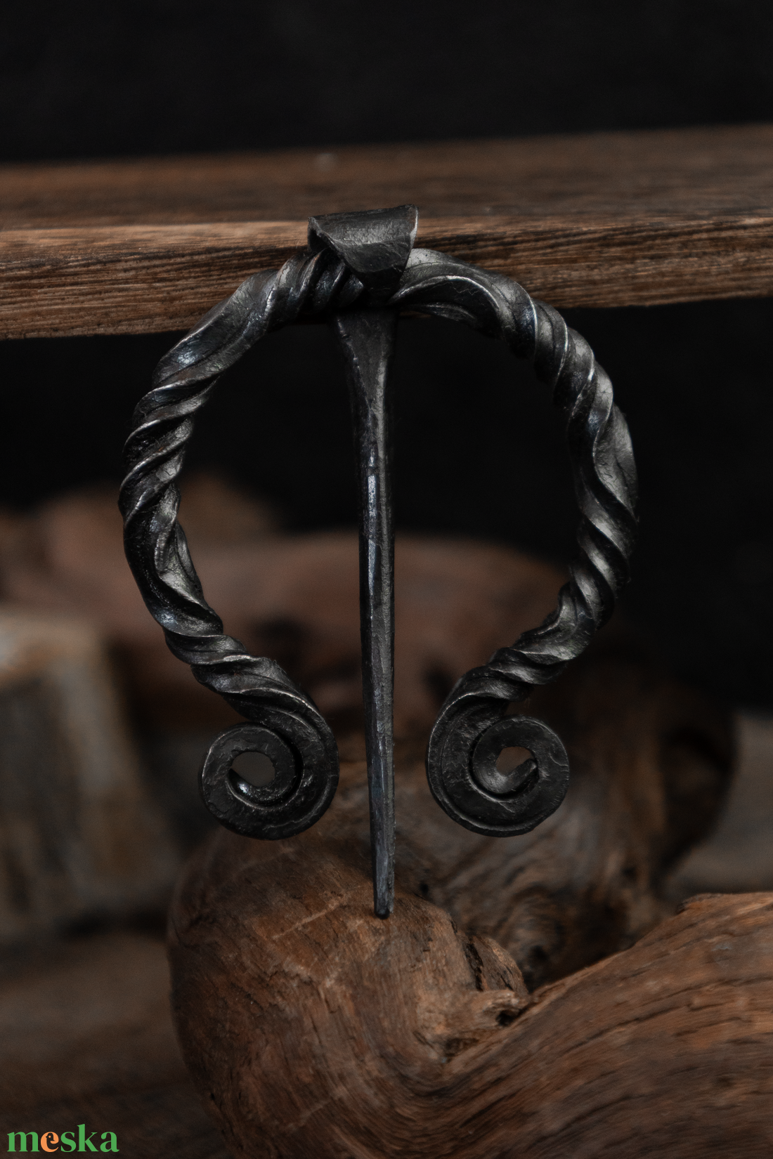 Kovácsolt Acél Ruhatű, Fibula - ékszer - kitűző és bross - Meska.hu Kovácsolt Acél Ruhatű, Fibula - ékszer - kitűző és bross - Meska.hu