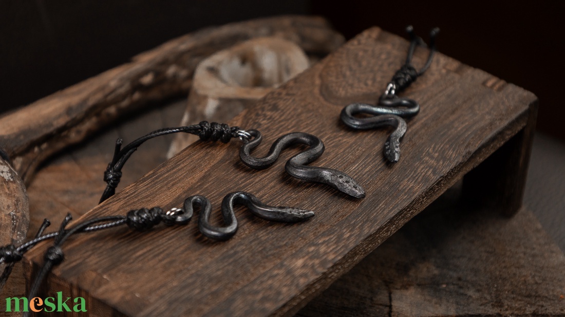 Kovácsolt Kígyó medál - ékszer - nyaklánc - medál - Meska.hu