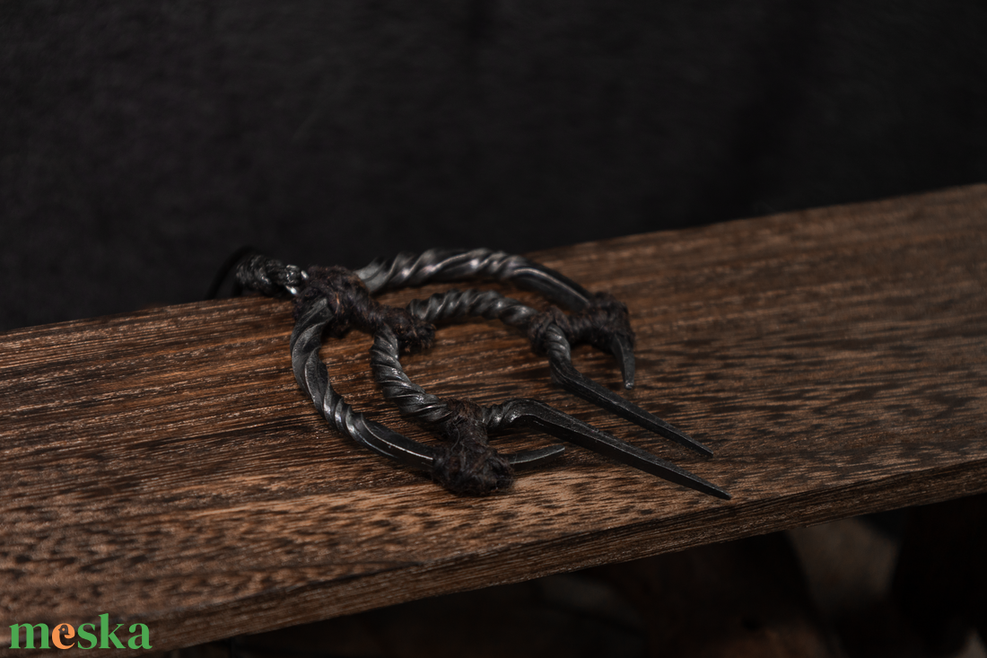 Kovácsolt Boszorkány Talizmán December - ékszer - nyaklánc - medál - Meska.hu