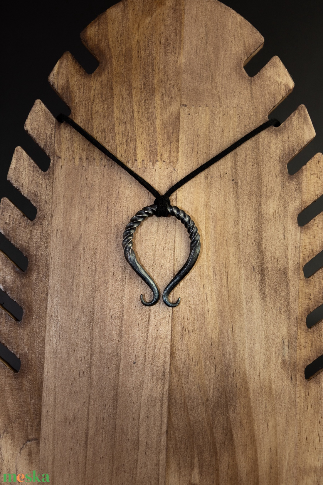 Kovácsolt Medál �L. Omega - ékszer - nyaklánc - medál - Meska.hu