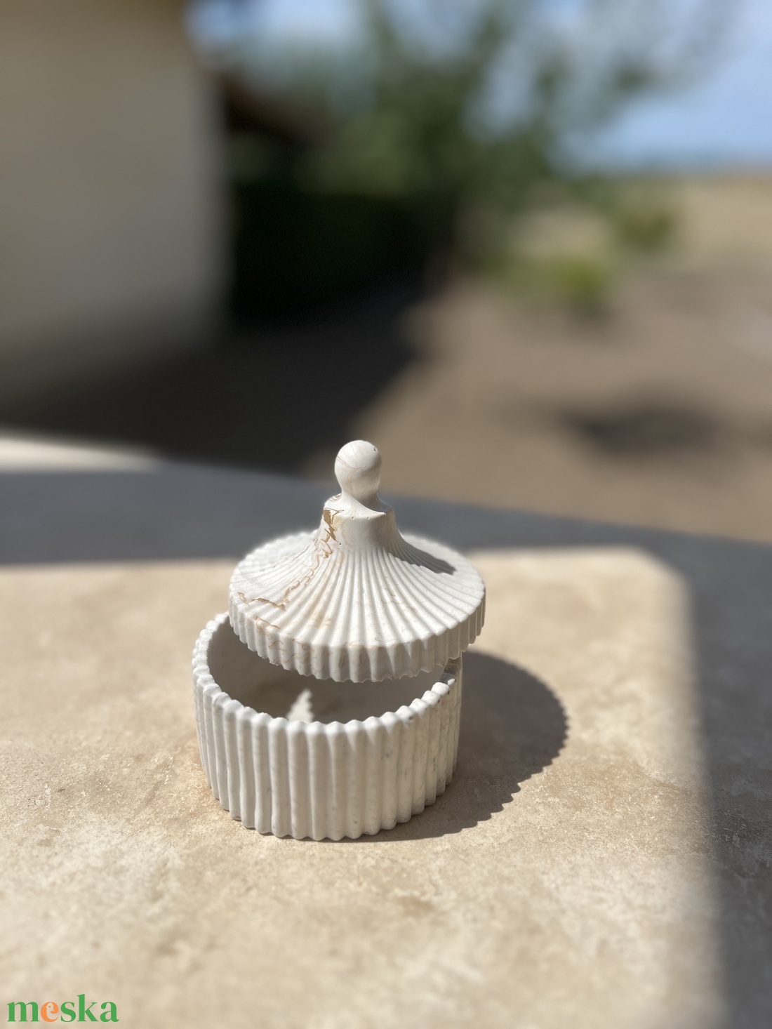 Jesmonite ékszertartó - ékszer - ékszertartó - ékszerdoboz - Meska.hu