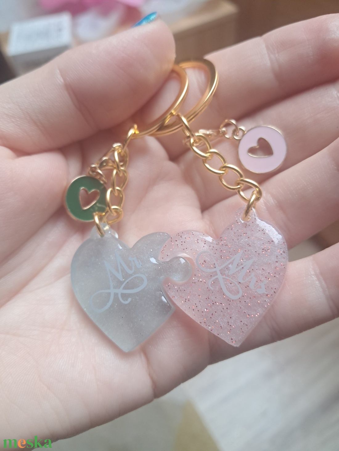 Páros kulcstartó mr és mrs - táska & tok - kulcstartó & táskadísz - táskaakasztó - Meska.hu