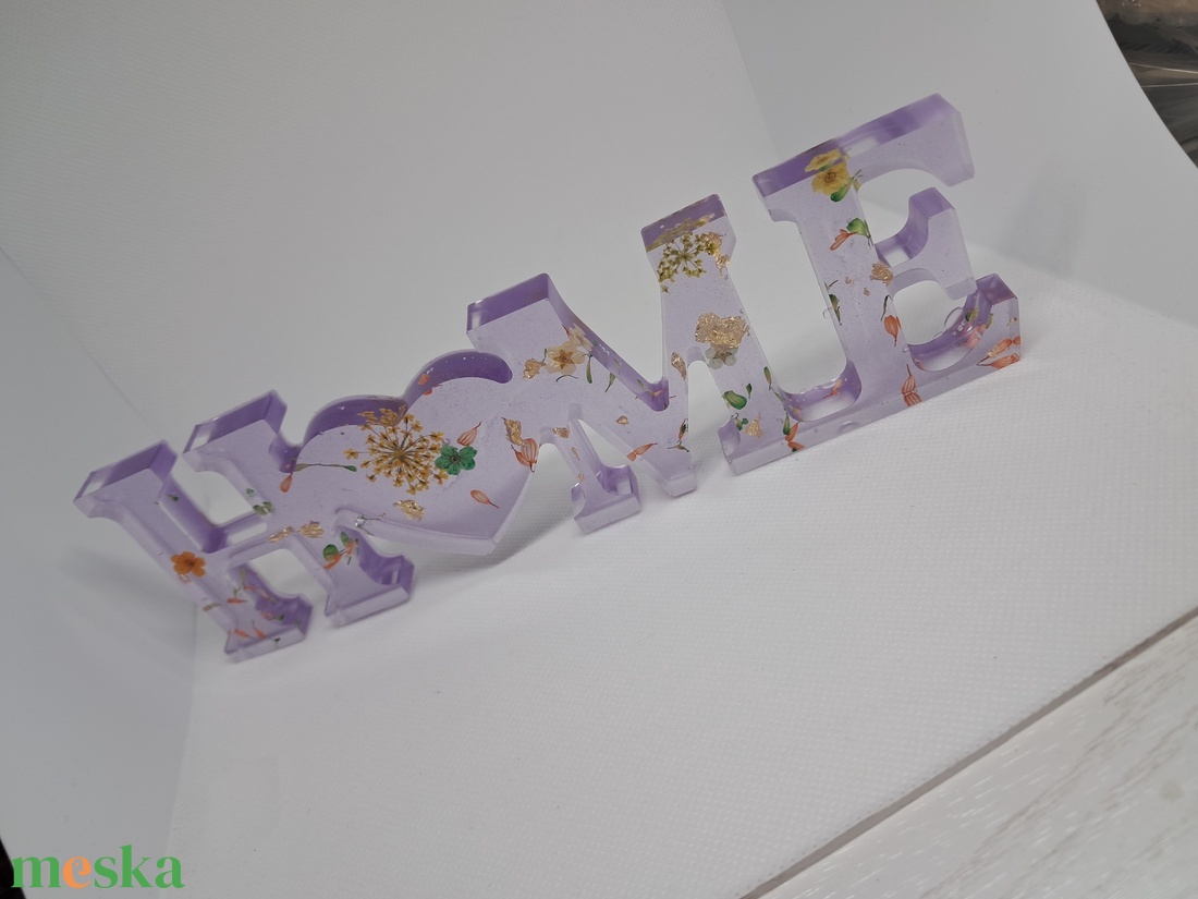 Préselt virágos gyanta HOME felirat � romantikus lakásdekor - kellékek & szerszámok - dekorációs kellékek - egyéb kellékek - Meska.hu