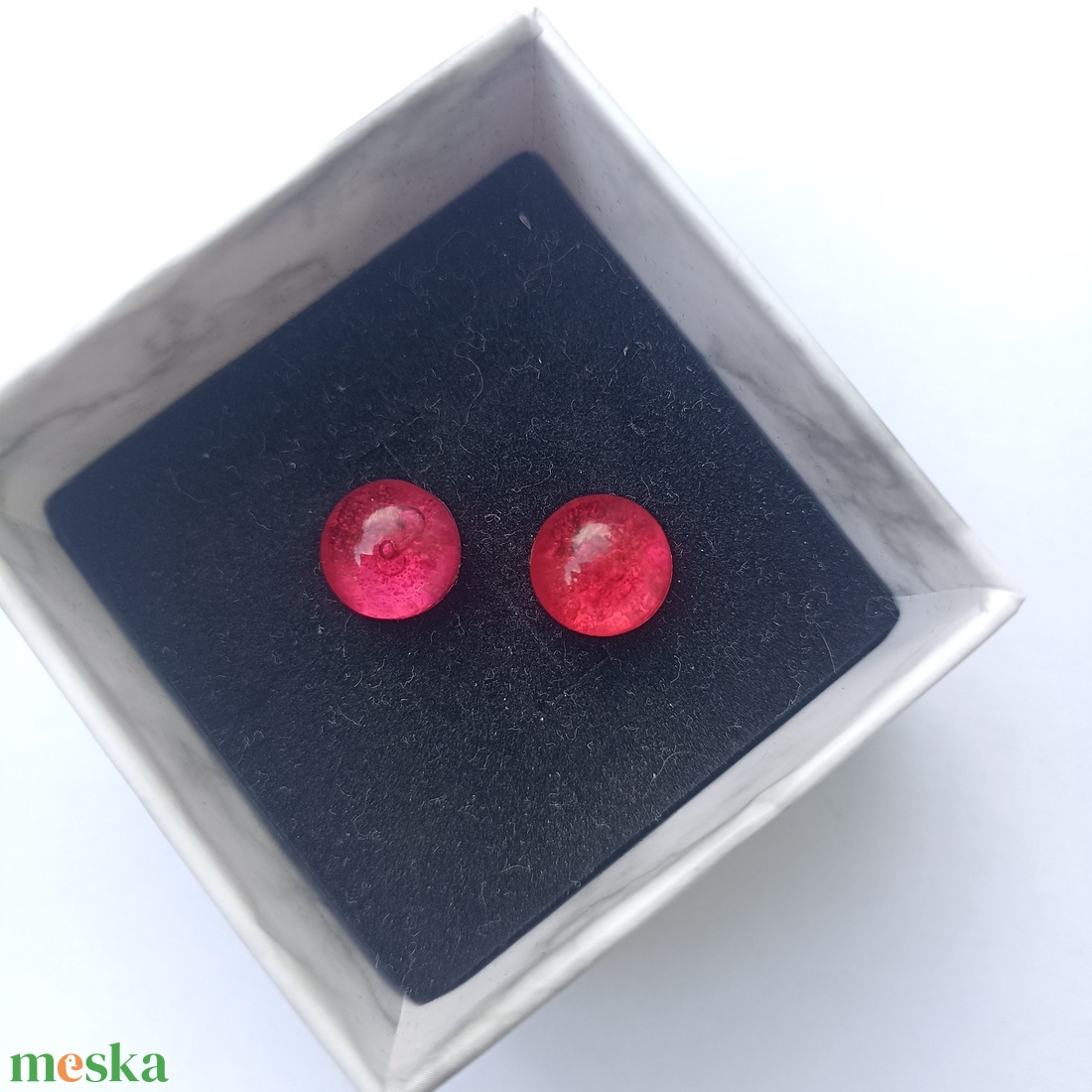 Magenta beszúrós epoxi fülbevaló - ékszer - fülbevaló - pötty fülbevaló - Meska.hu Magenta beszúrós epoxi fülbevaló - ékszer - fülbevaló - pötty fülbevaló - Meska.hu