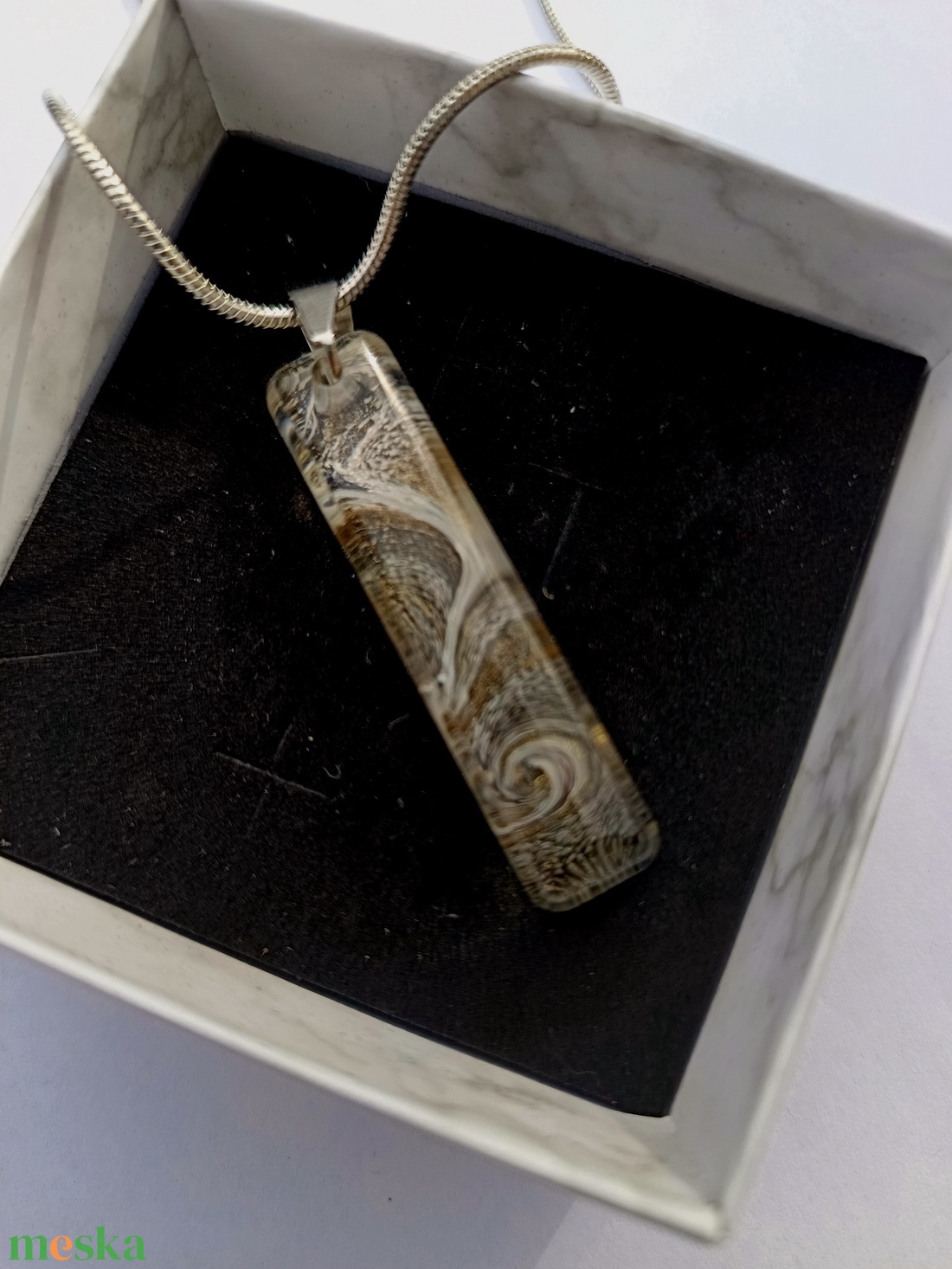 Ezüstös pálcika epoxi medálos nyaklánc - ékszer - nyaklánc - medálos nyaklánc - Meska.hu