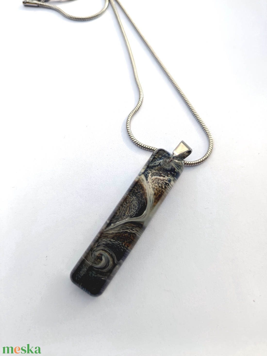 Ezüstös pálcika epoxi medálos nyaklánc - ékszer - nyaklánc - medálos nyaklánc - Meska.hu