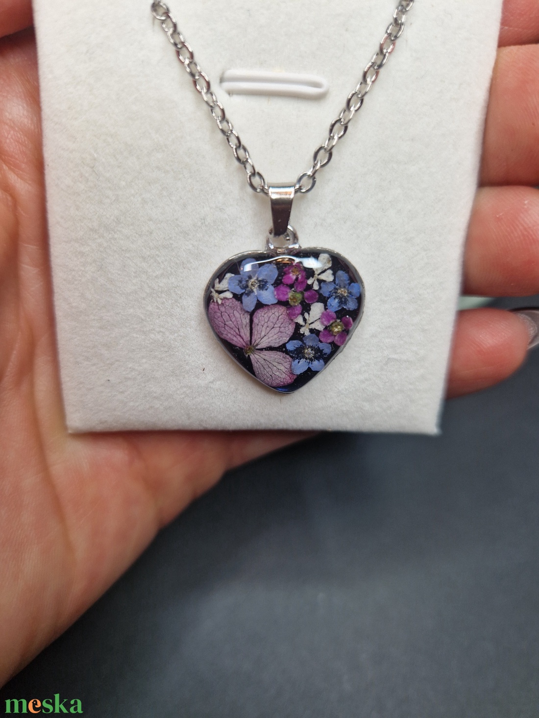 Nemesacél nyaklánc virágokkal - ékszer - nyaklánc - medálos nyaklánc - Meska.hu