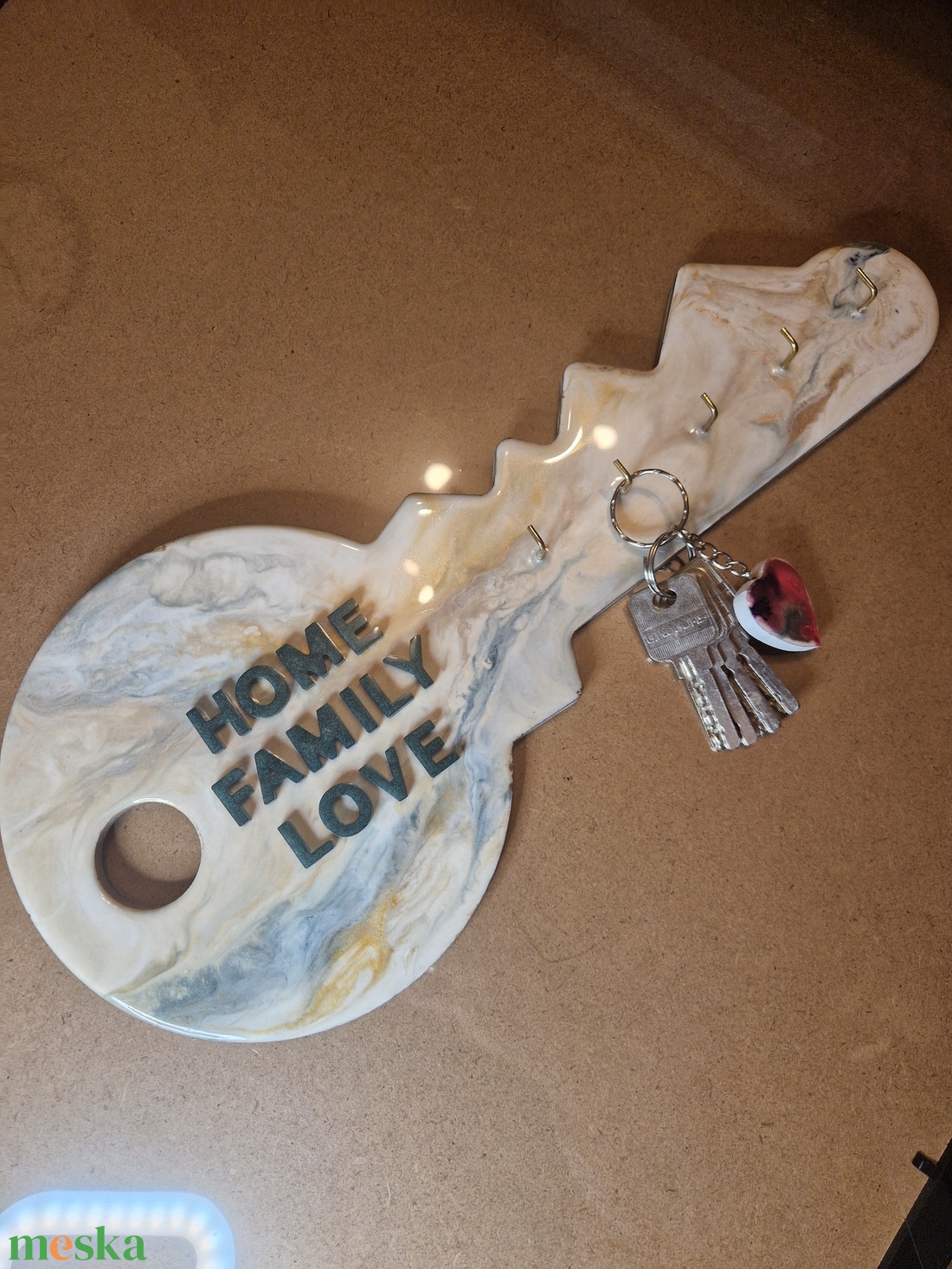 Kulcs alakú epoxy fali kulcstartó - otthon & életmód - dekoráció - fali és függő dekoráció - fali kulcstartó - Meska.hu Kulcs alakú epoxy fali kulcstartó - otthon & életmód - dekoráció - fali és függő dekoráció - fali kulcstartó - Meska.hu