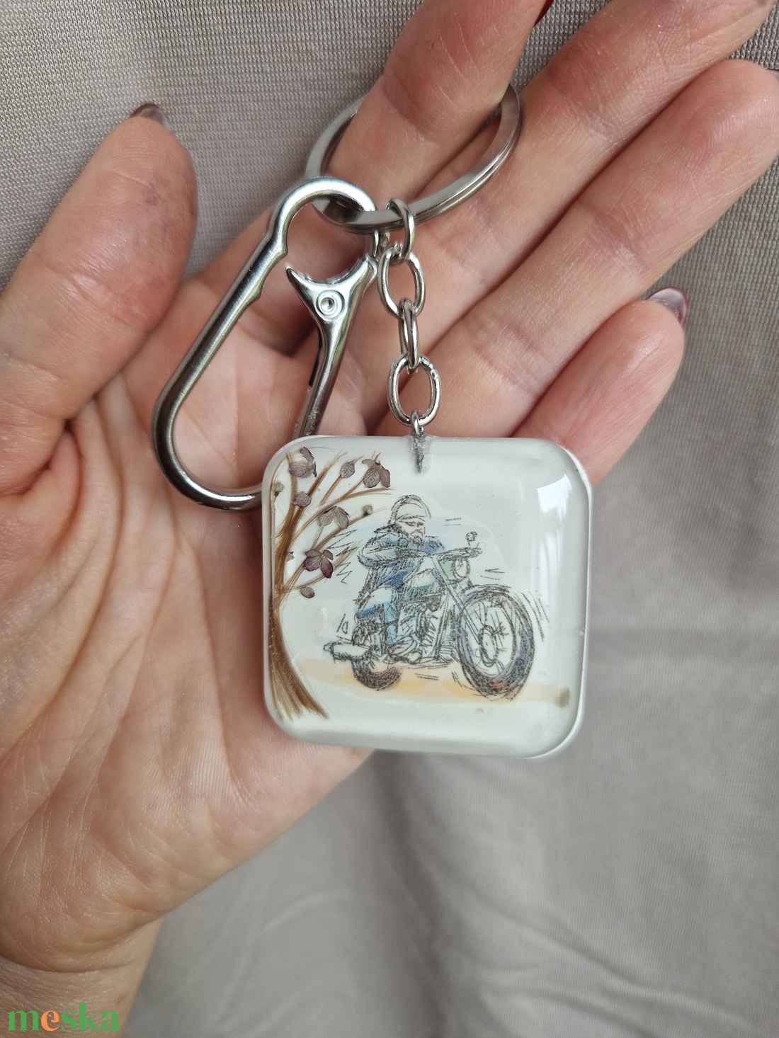 Hajtincses emlékőrző motoros kulcstartó személyreszabható - ékszer - ékszerszett - Meska.hu Hajtincses emlékőrző motoros kulcstartó személyreszabható - ékszer - ékszerszett - Meska.hu