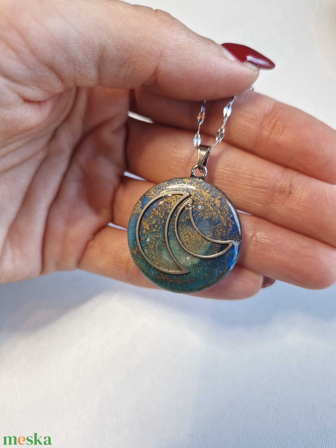 2 oldalas holdas nemesacél epoxy nyaklánc - ékszer - nyaklánc - medálos nyaklánc - Meska.hu