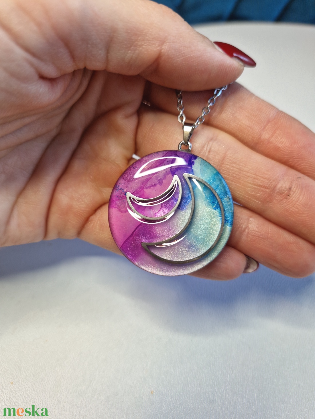 Misztikus holdas nemesacél epoxy nyaklánc - ékszer - nyaklánc - medálos nyaklánc - Meska.hu