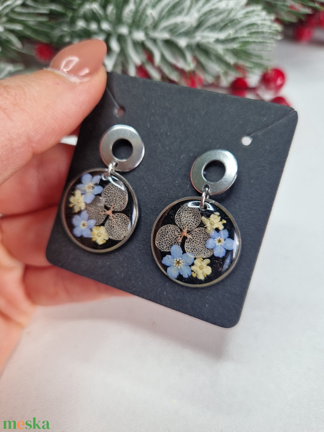 Nemesacél fülbevaló nefelejcs virággal  - ékszer - ékszerszett - Meska.hu