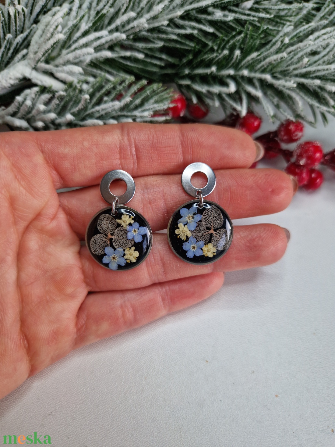 Nemesacél fülbevaló nefelejcs virággal  - ékszer - ékszerszett - Meska.hu