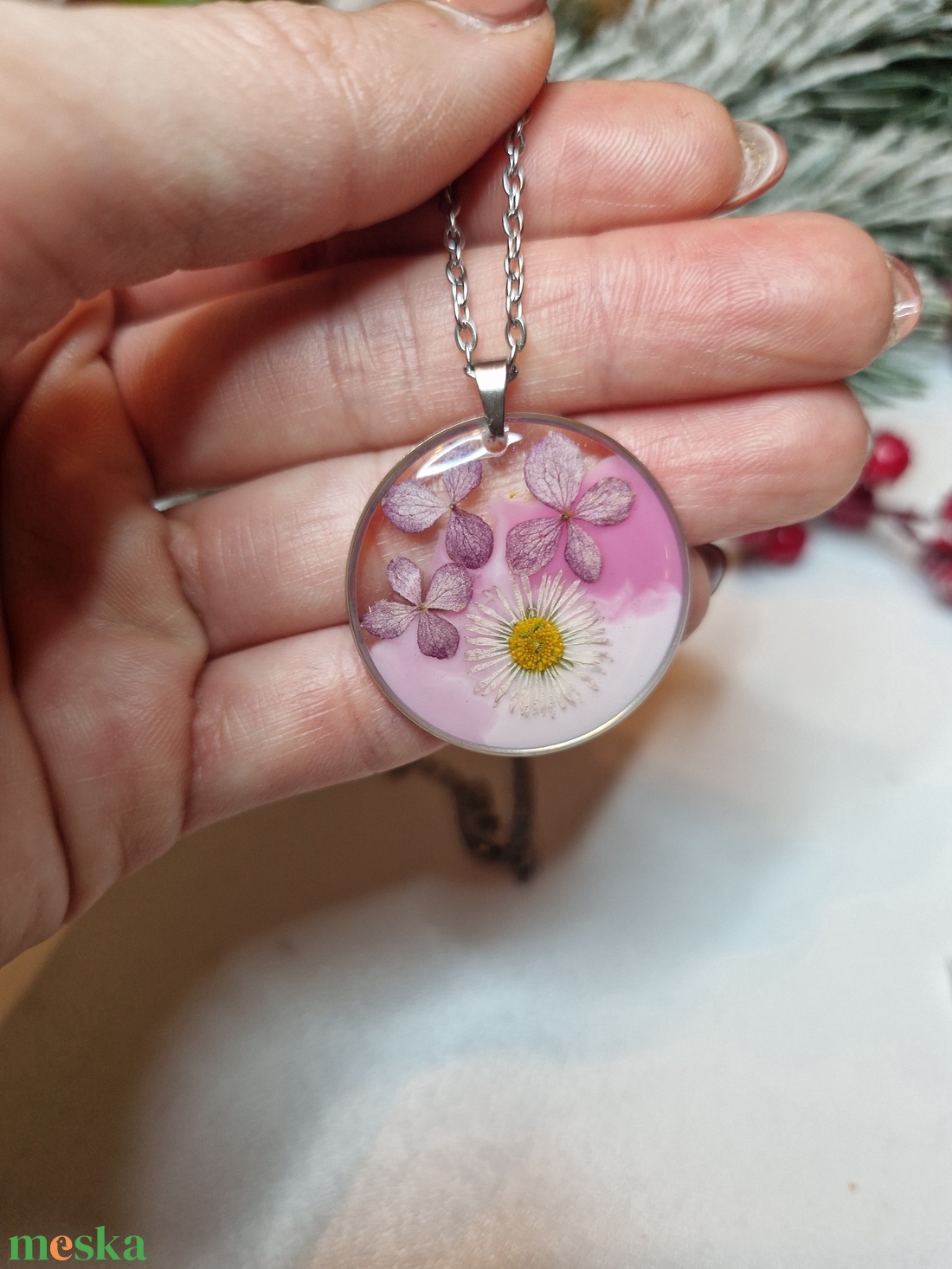 Nemesacél nyaklánc virágokkal - ékszer - nyaklánc - medálos nyaklánc - Meska.hu