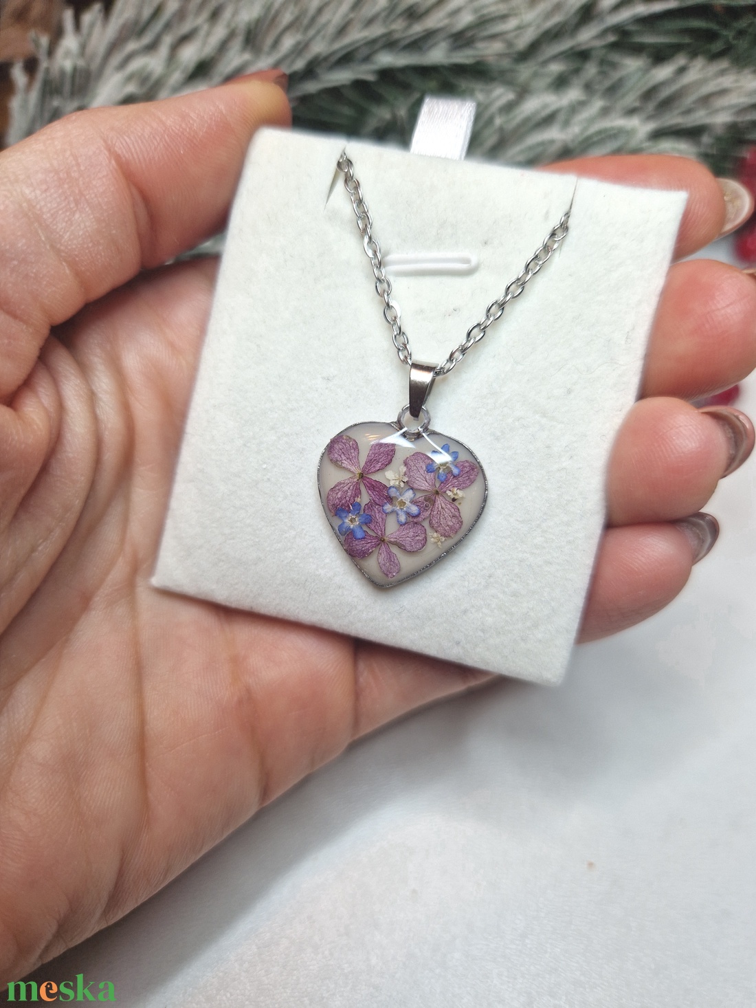 Nemesacél nyaklánc virágokkal - ékszer - nyaklánc - medálos nyaklánc - Meska.hu